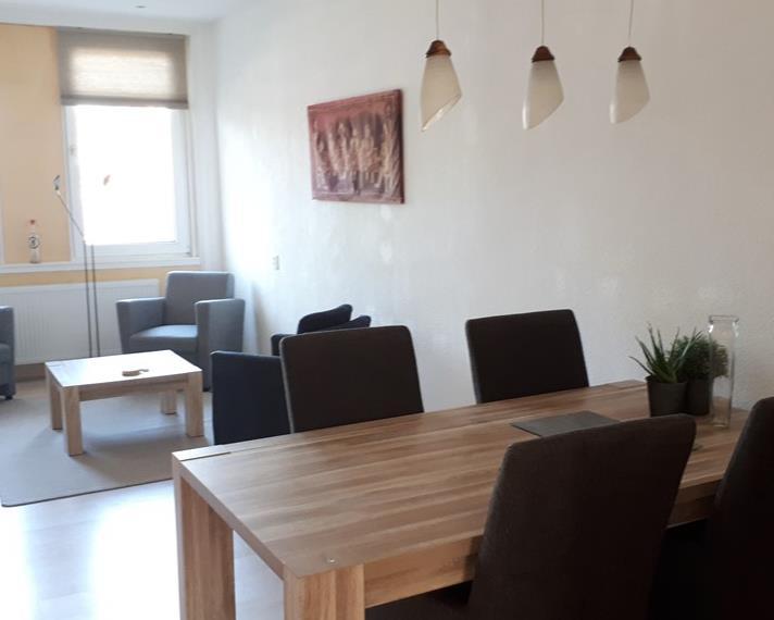 show all photos of Putsebocht