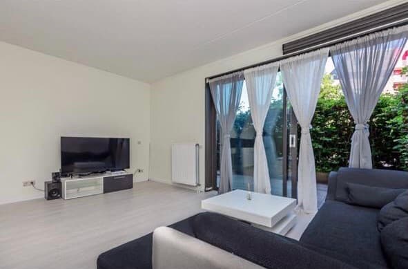 show all photos of Prinses Amaliastraat