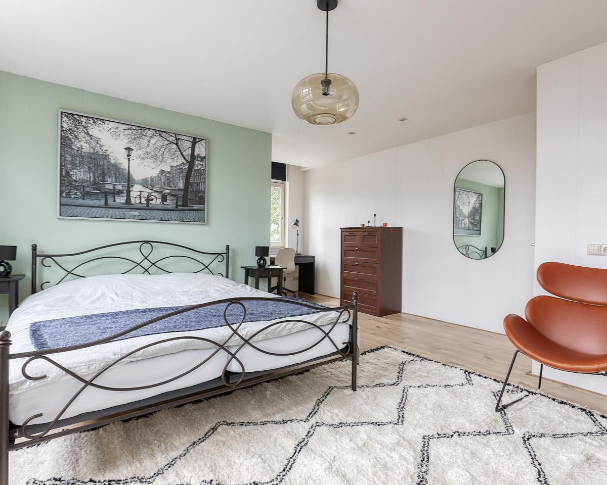 show all photos of Van Osstraat