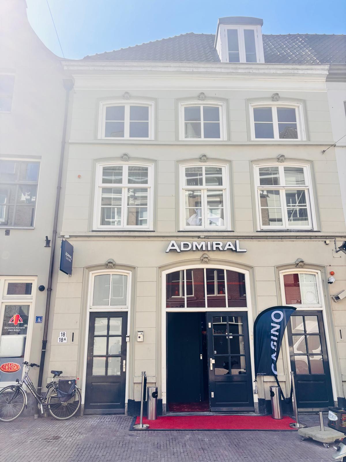 show all photos of Karrenstraat