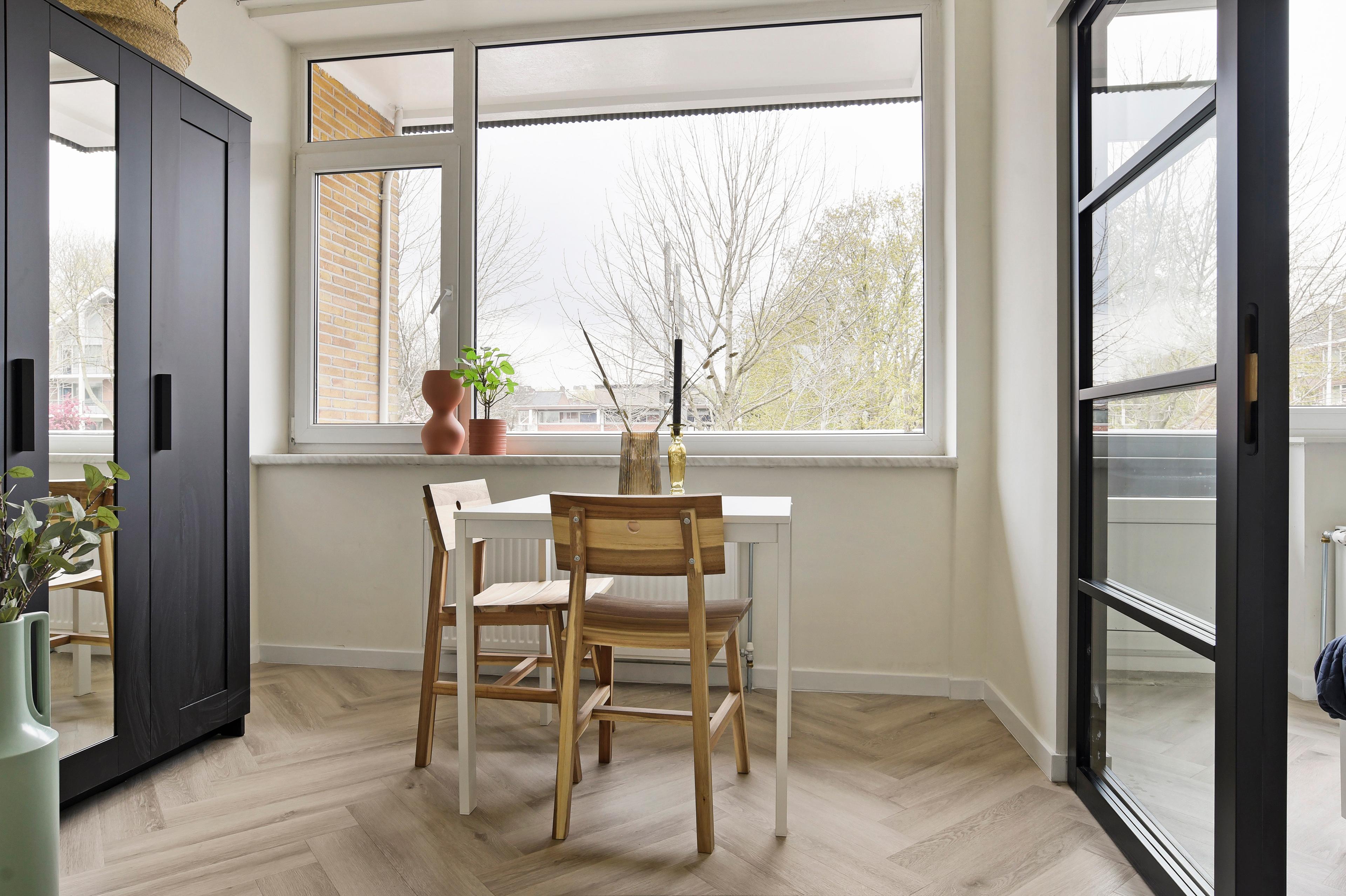 show all photos of Genhoes