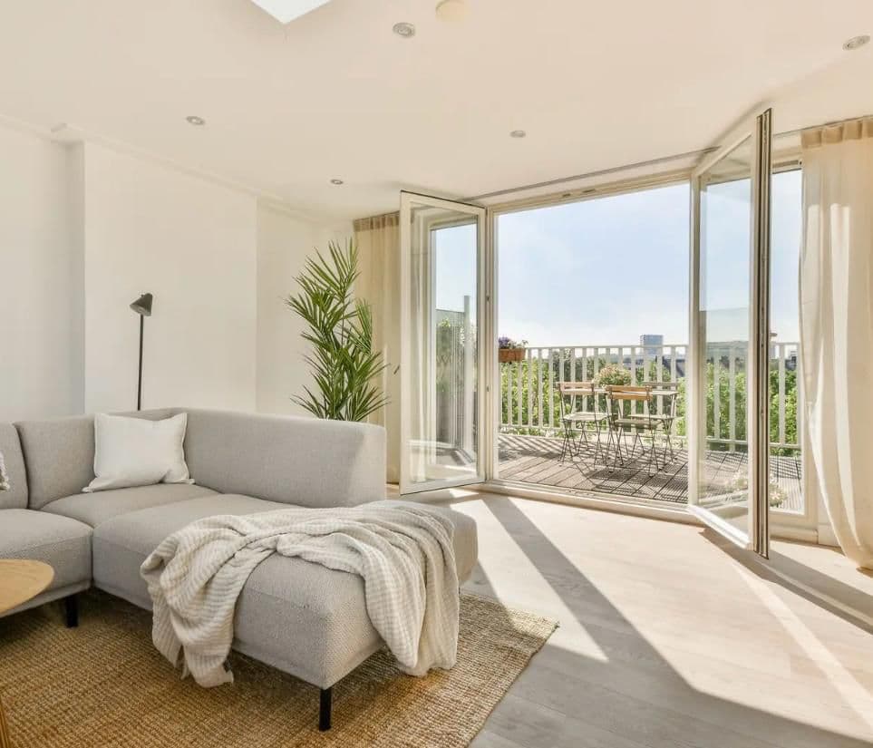 show all photos of Vrolikstraat