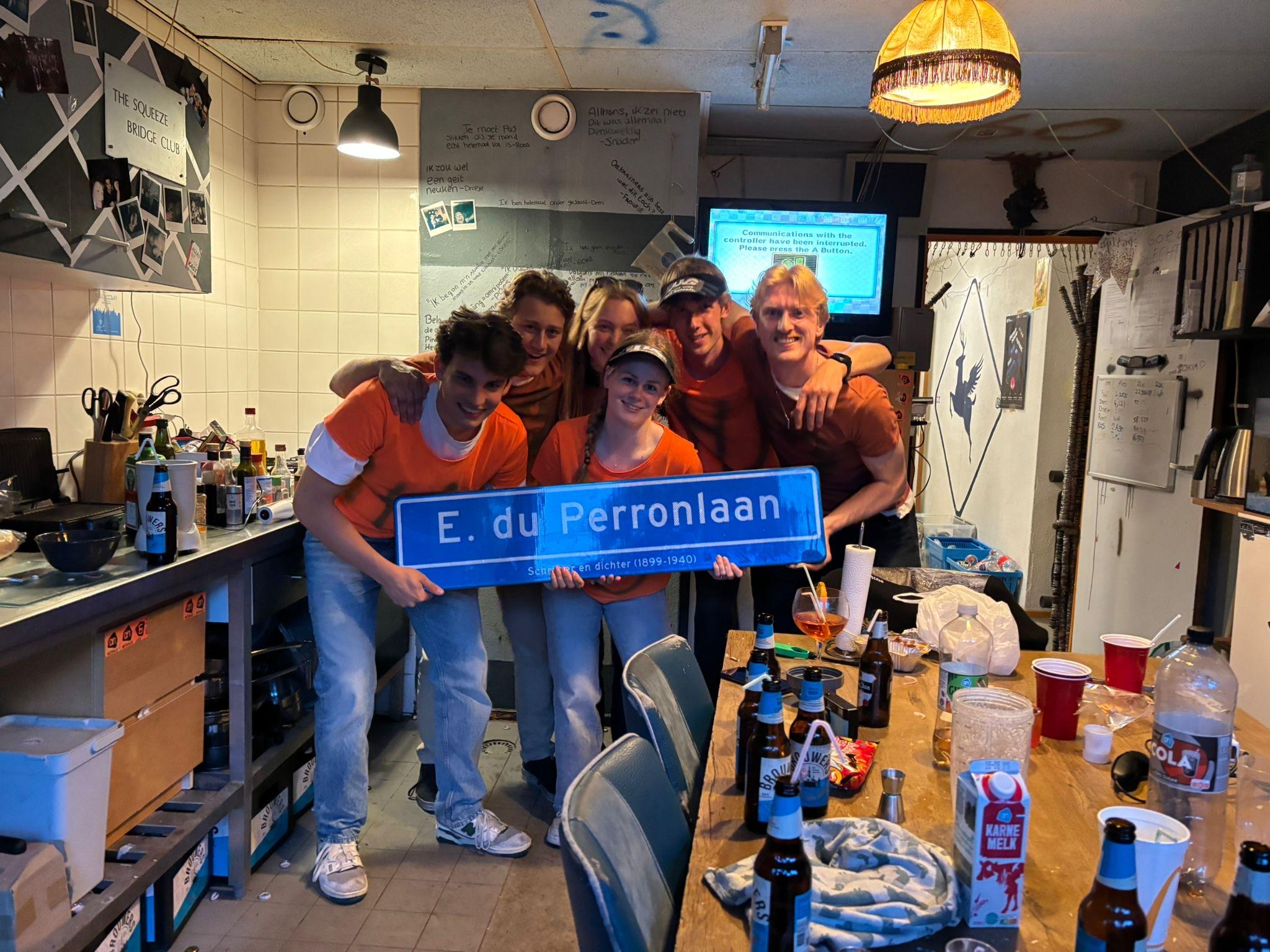 show all photos of E. du Perronlaan