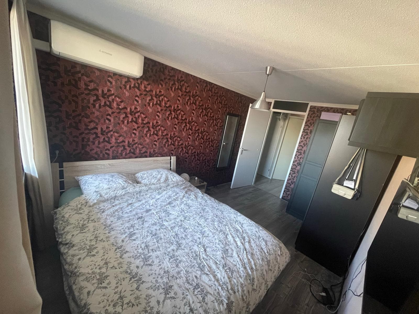 show all photos of Leidsestraatweg