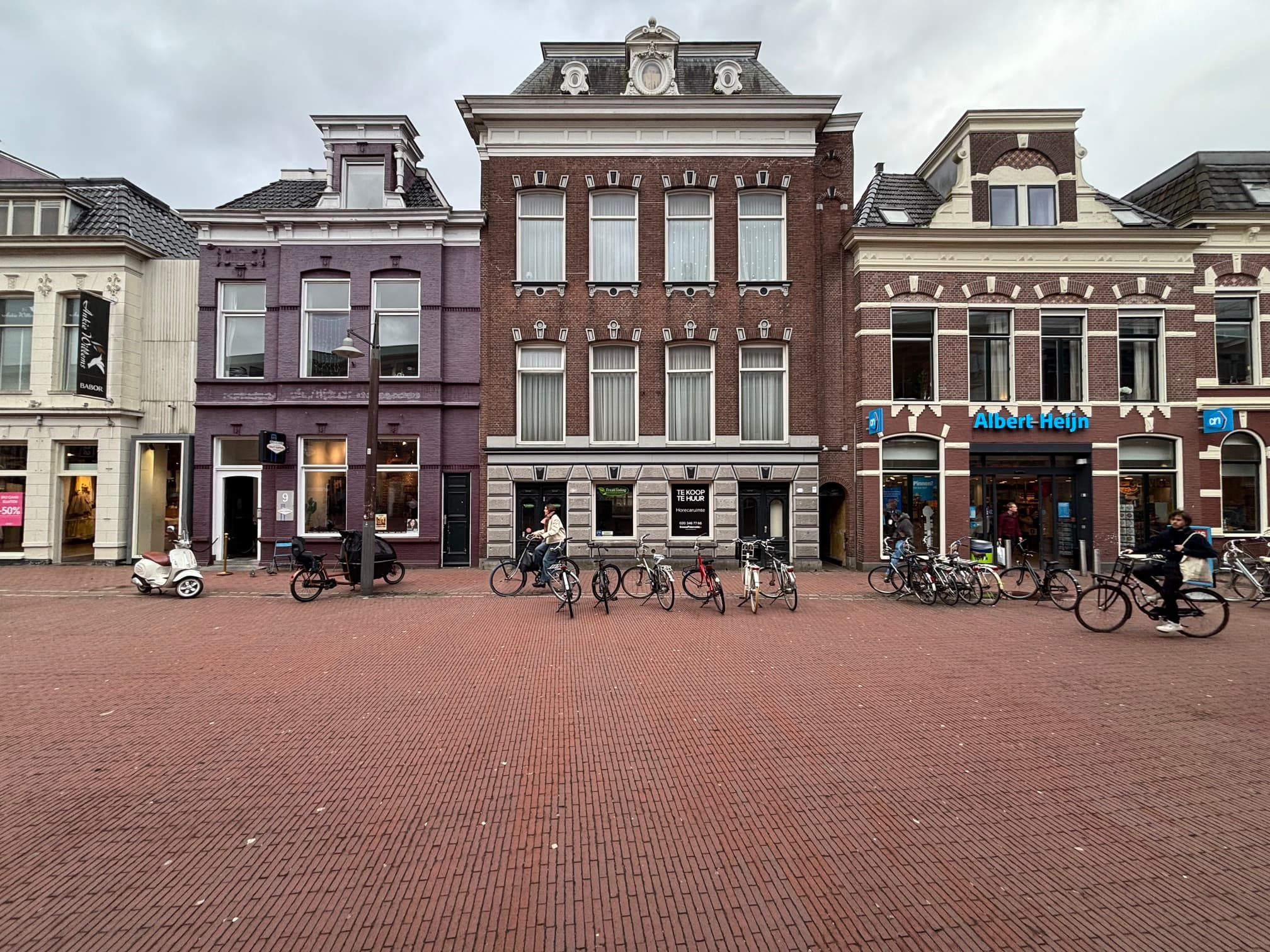 show all photos of Westerkade