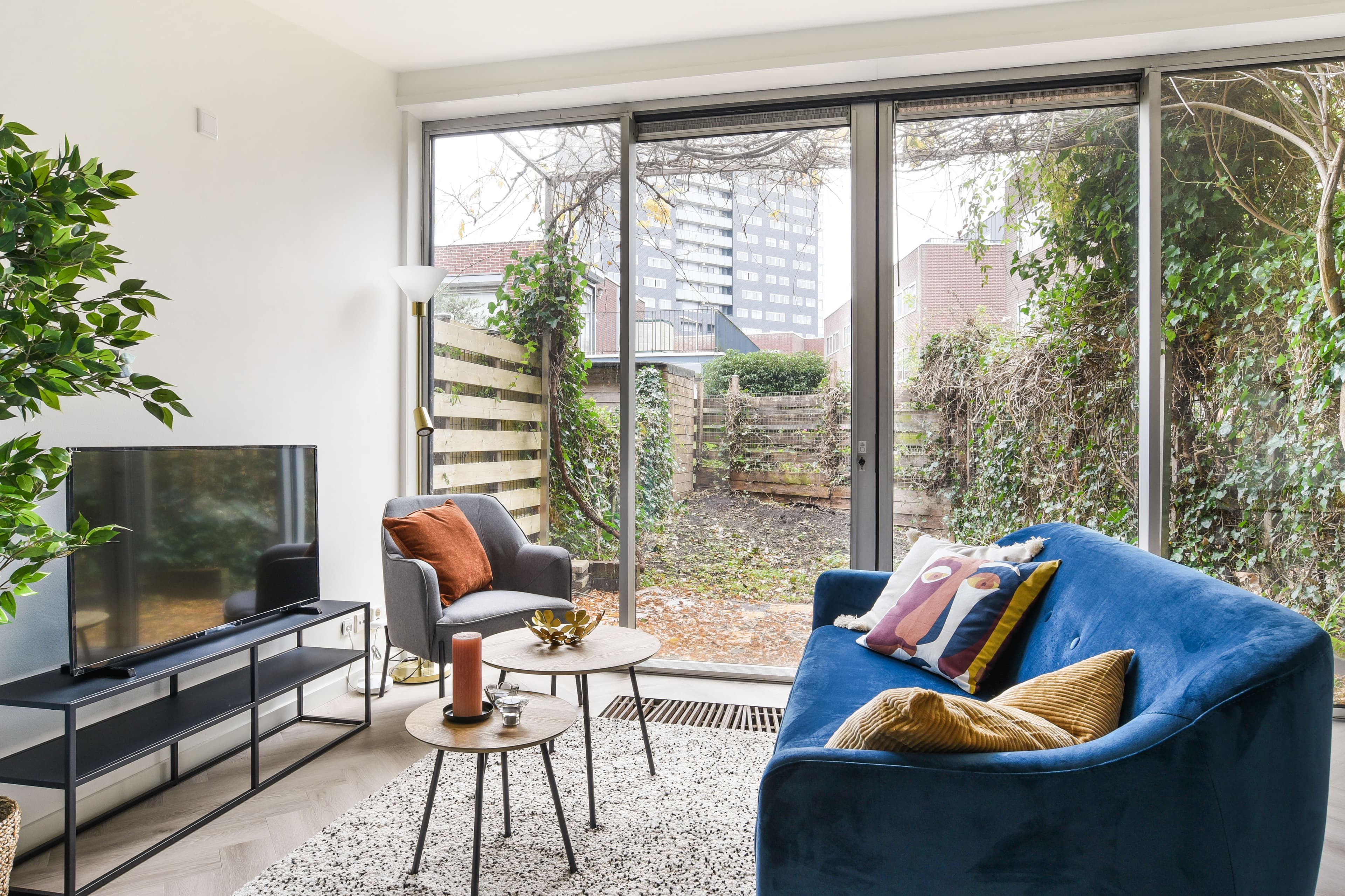 show all photos of Alhambralaan