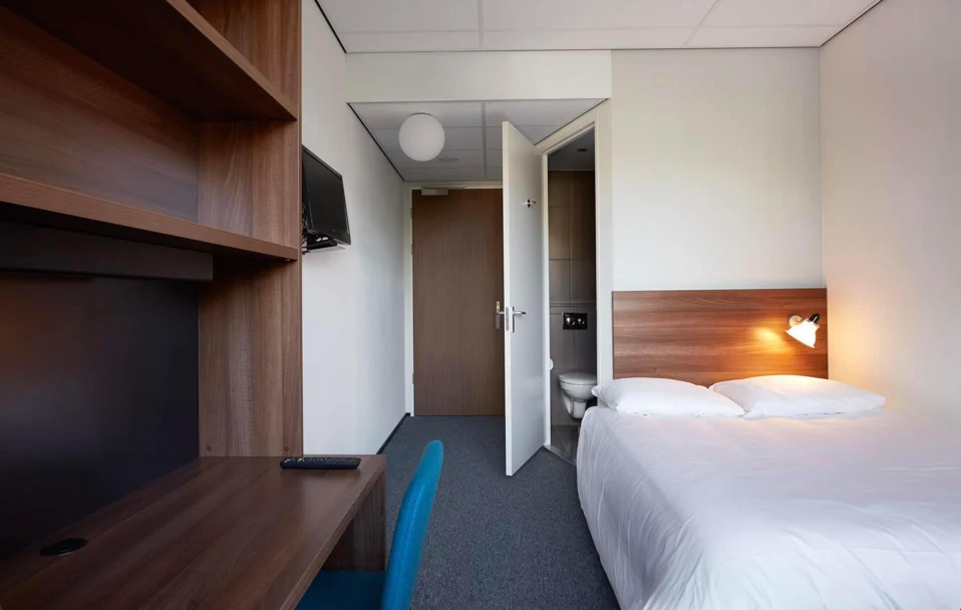 show all photos of Van de Sande Bakhuijzenstraat