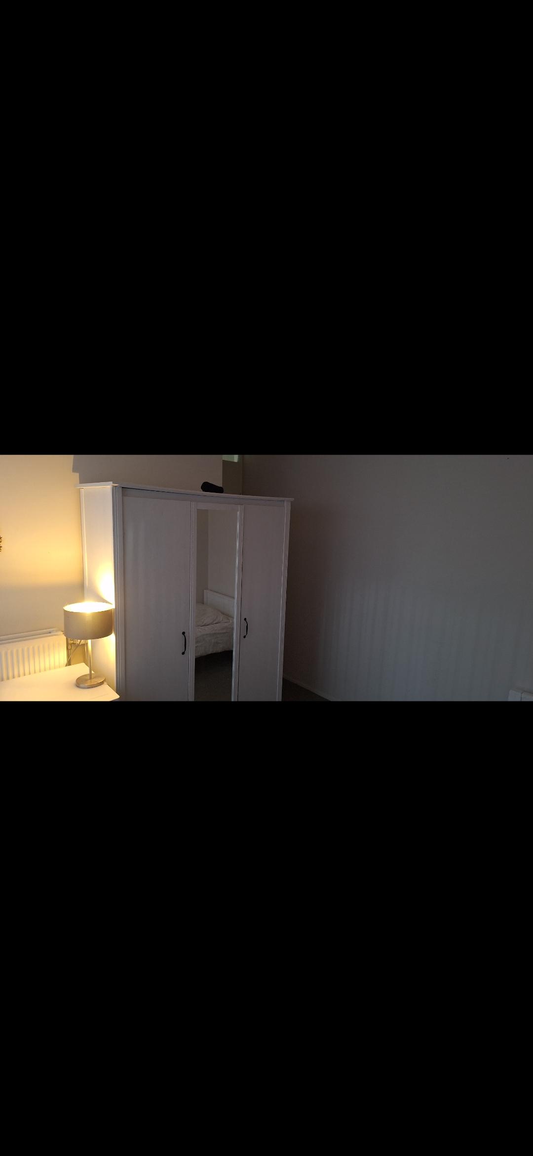 show all photos of Erich Salomonstraat