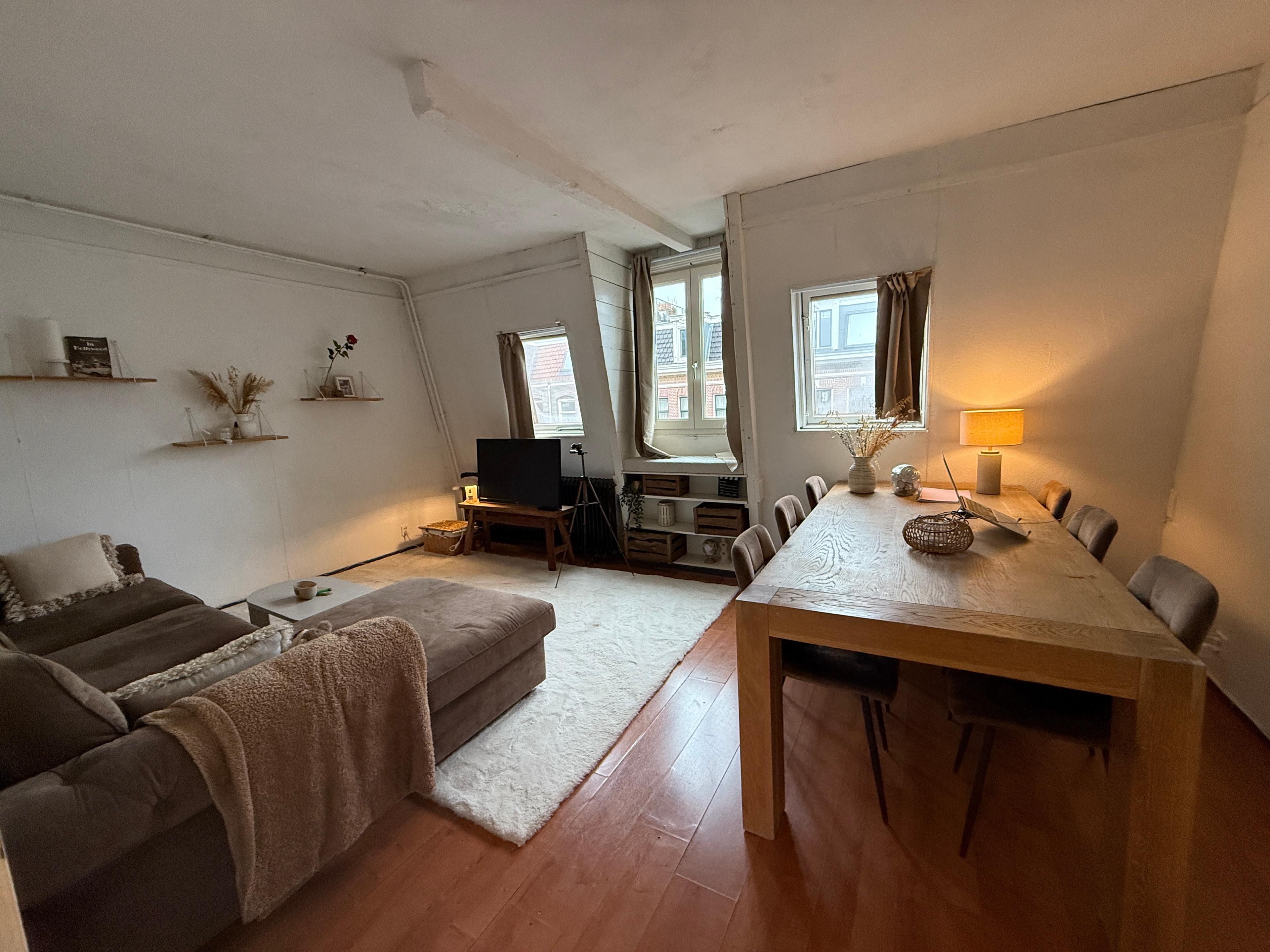 show all photos of Brederodestraat