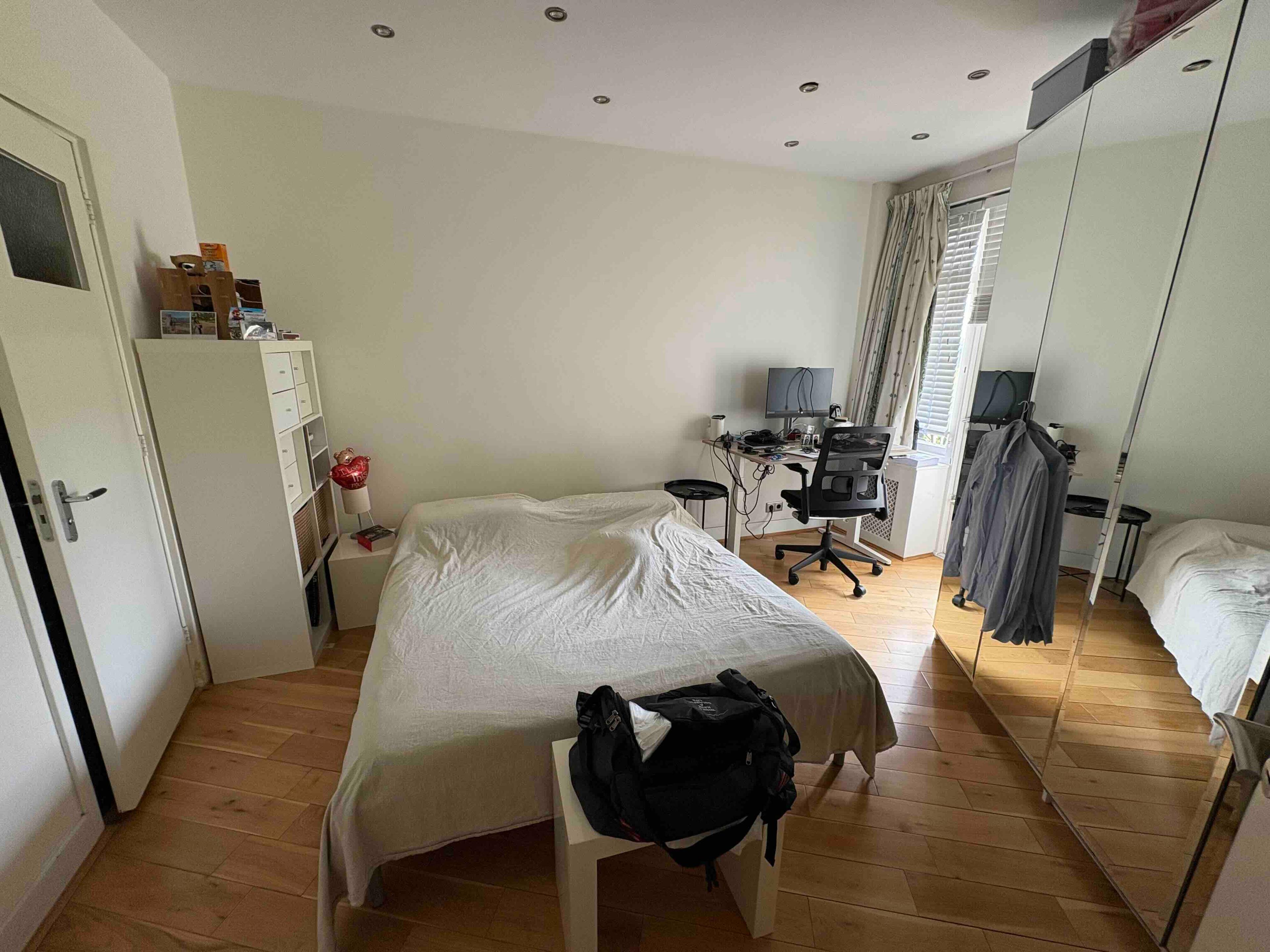 show all photos of Amstelveenseweg