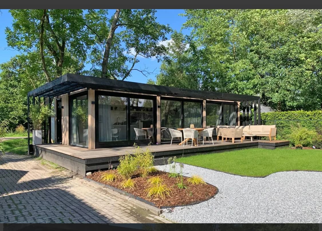 show all photos of Yn 'e Lijte