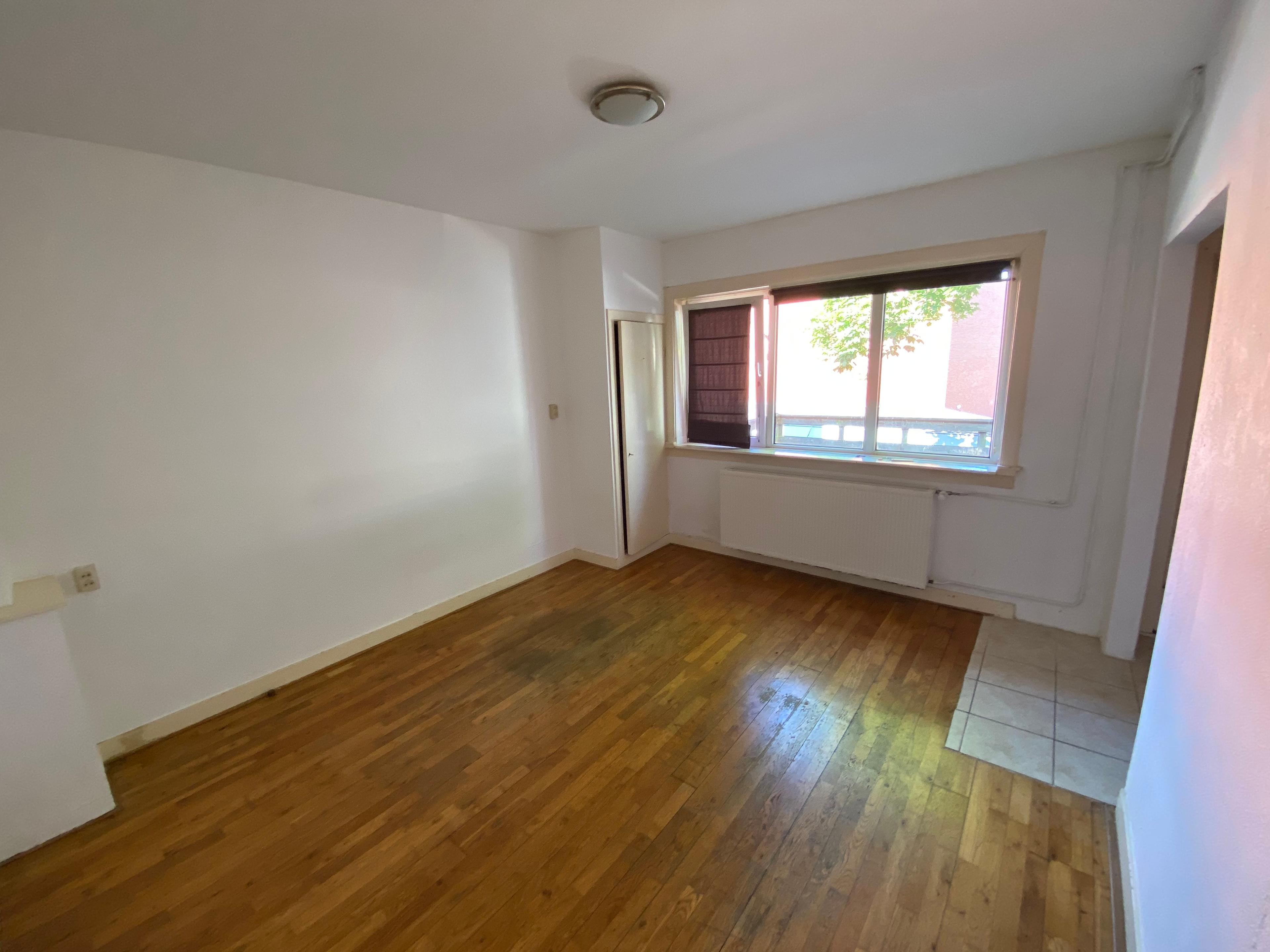 show all photos of Koninginneweg