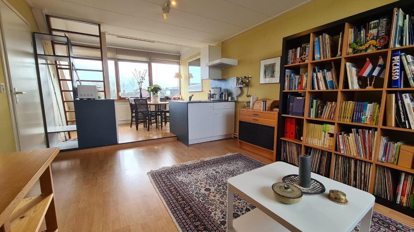 show all photos of Tjalk