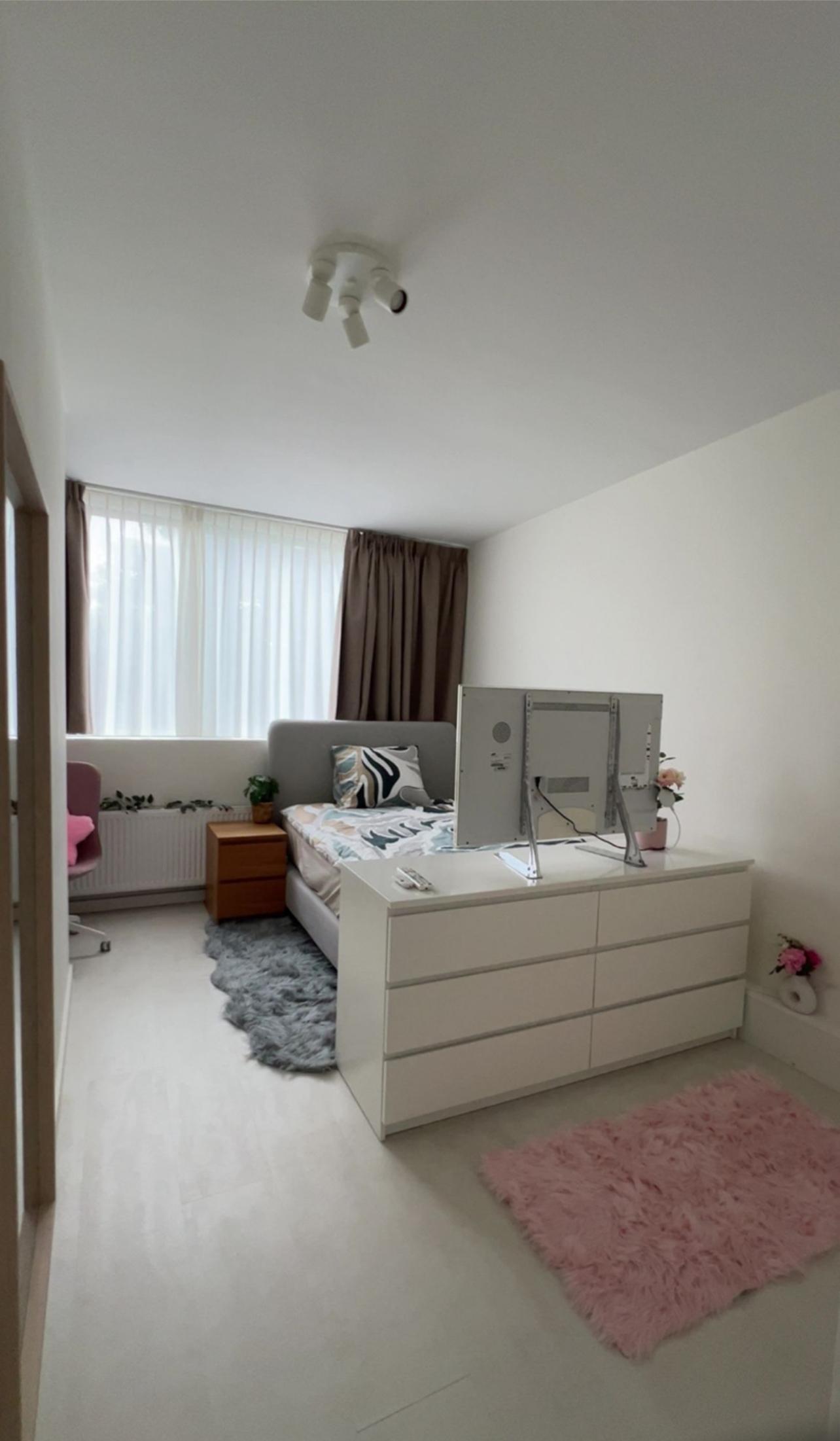 show all photos of Prins Bernhardlaan