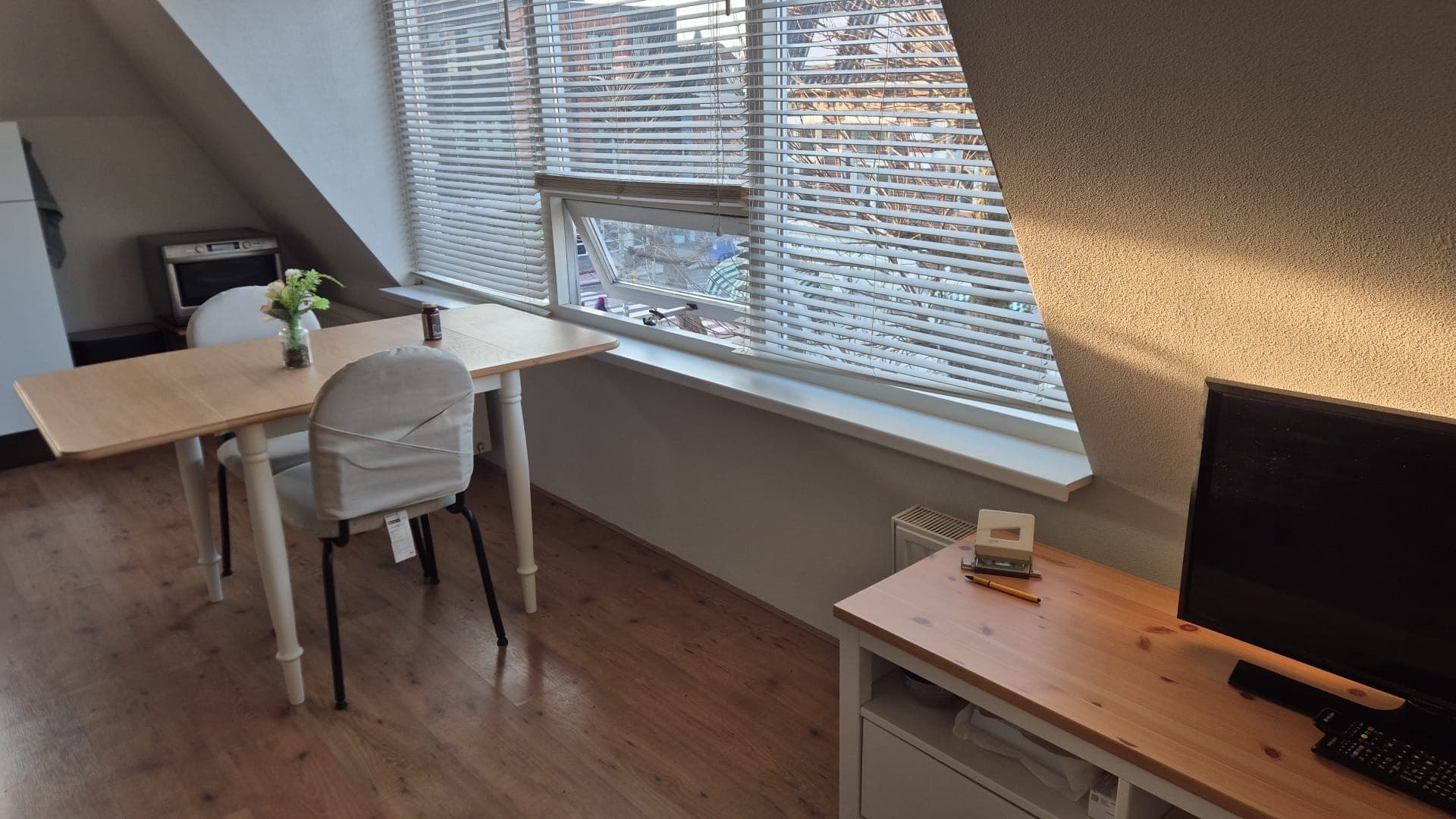 show all photos of Emmastraat