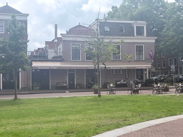 show all photos of Raamsteeg