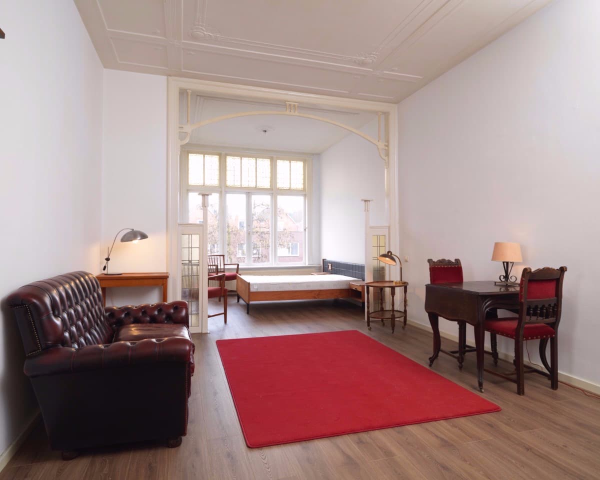 show all photos of Henegouwerlaan