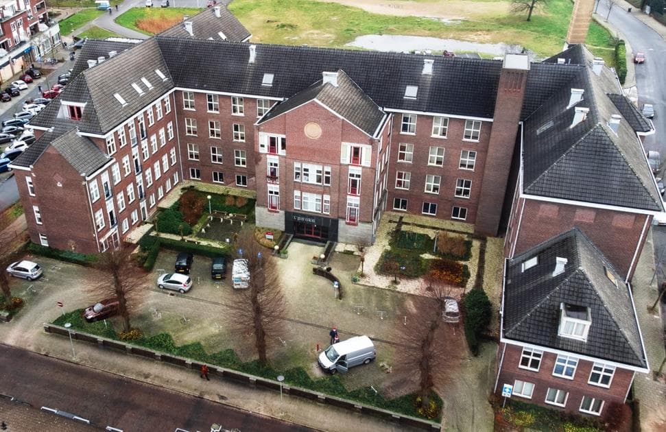 show all photos of Schoolstraat