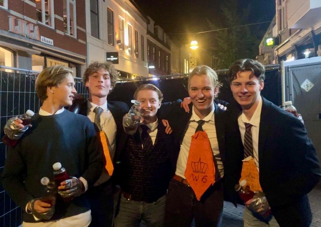 show all photos of Deurningerstraat