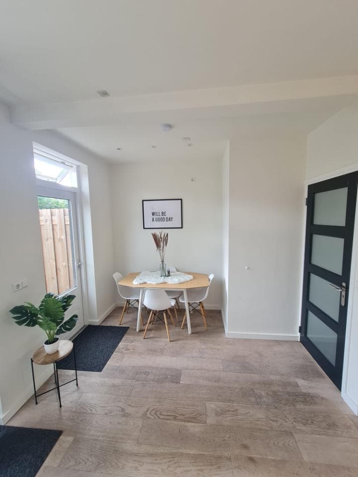 show all photos of Hubert Duyfhuysstraat