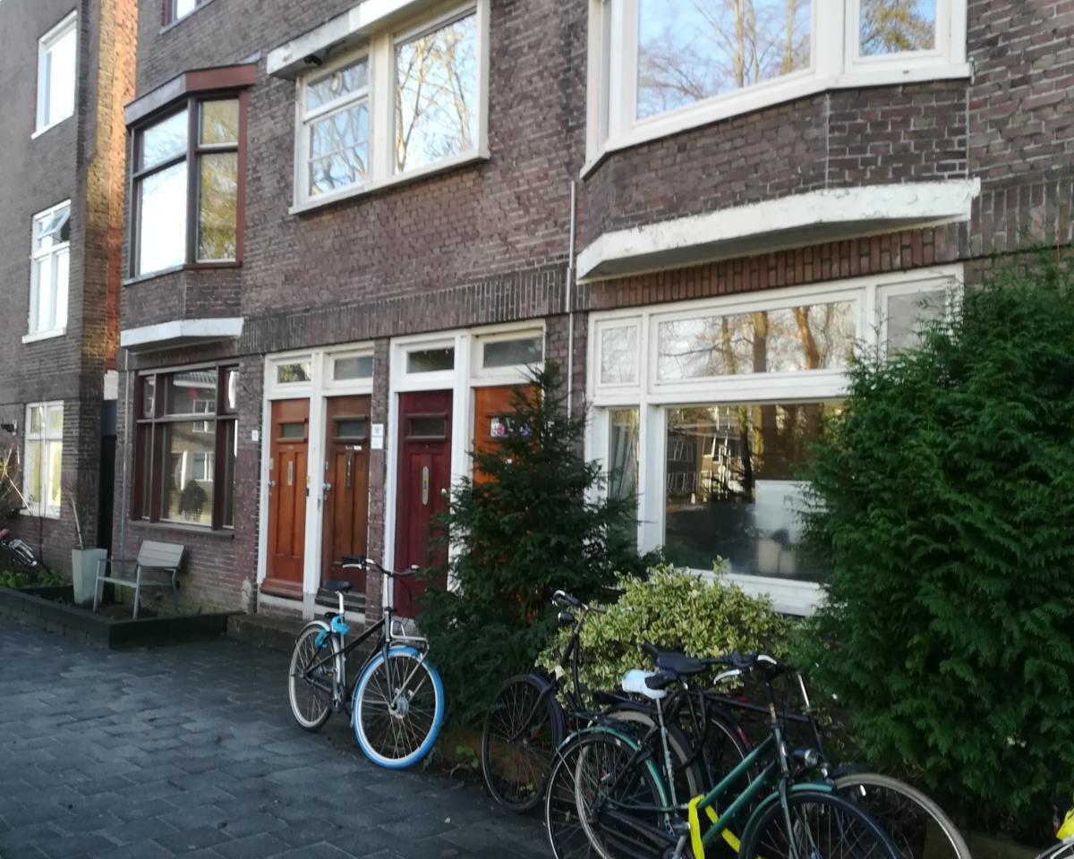 show all photos of Albertine Agnesstraat