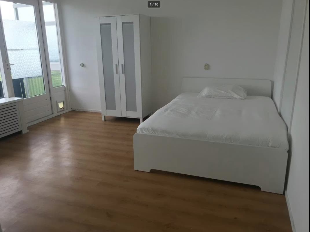 show all photos of Gamerslagplein