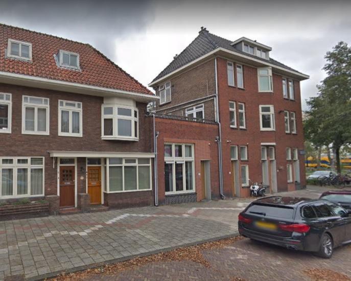 show all photos of Bakhuizen van den Brinkstraat