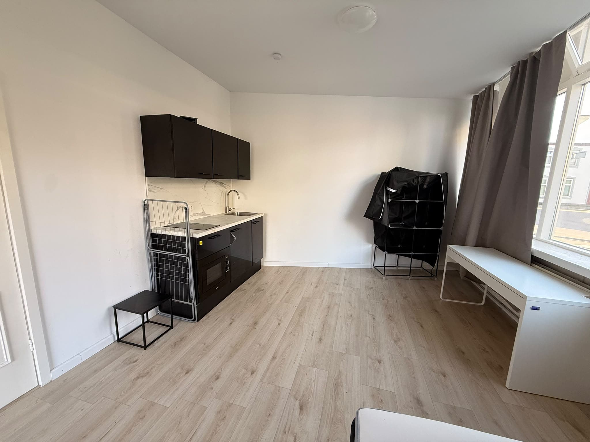 show all photos of Roomweg