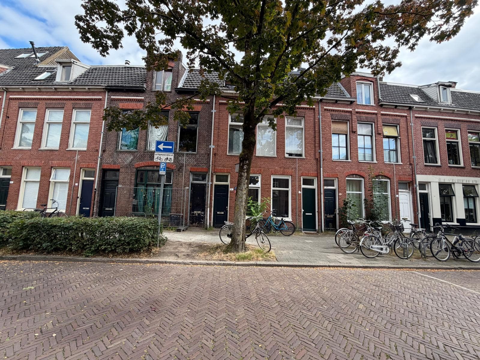 show all photos of Padangstraat