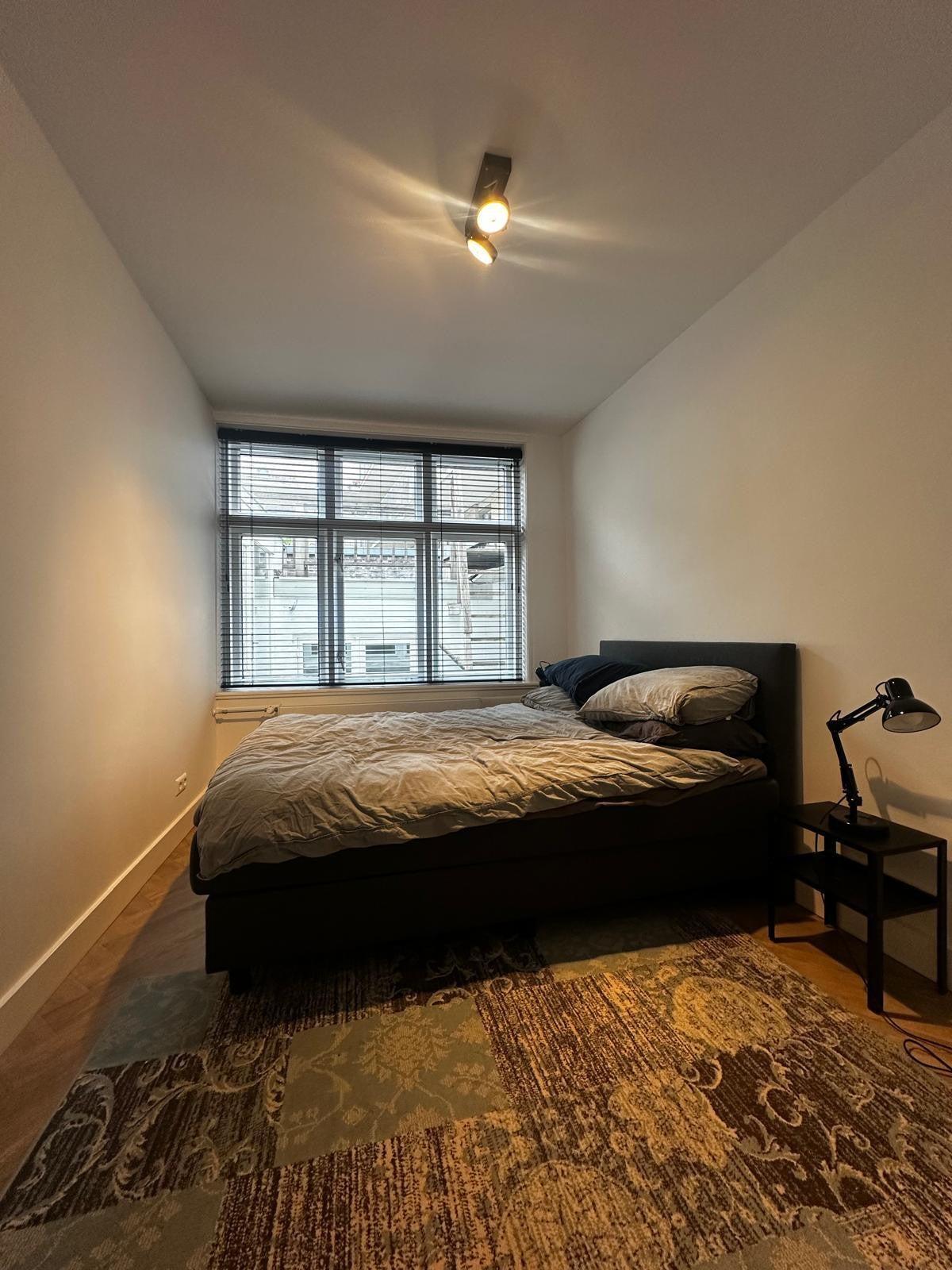 show all photos of Lange Hezelstraat