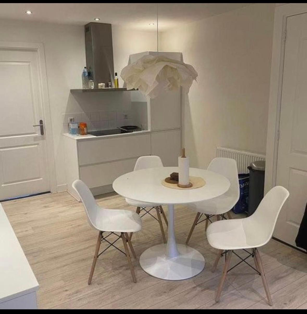 show all photos of Franselaan