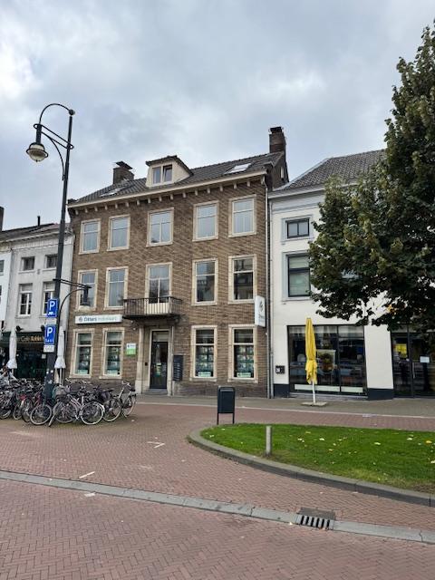 show all photos of Willemsplein