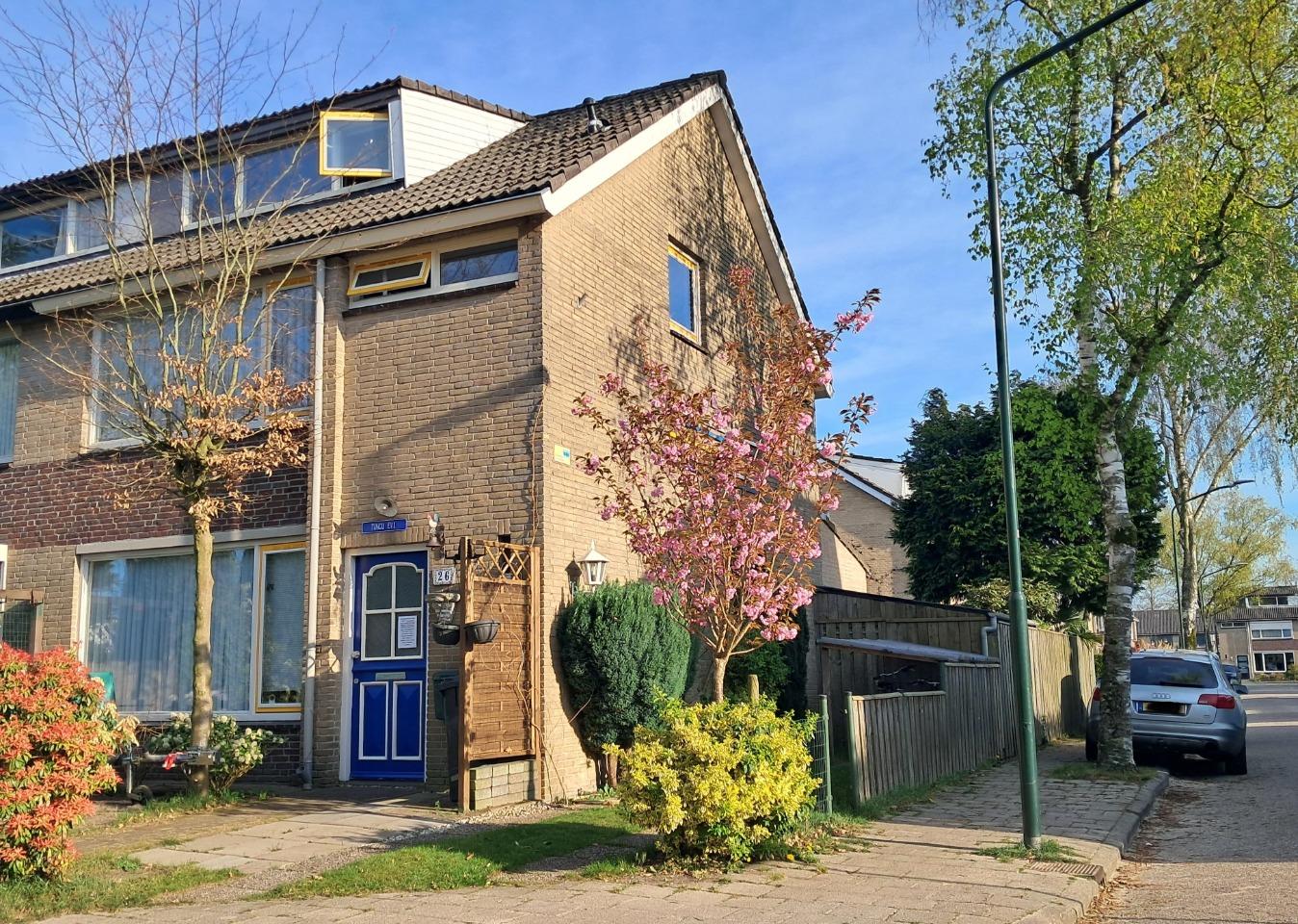 show all photos of Hendrik Veenemanstraat