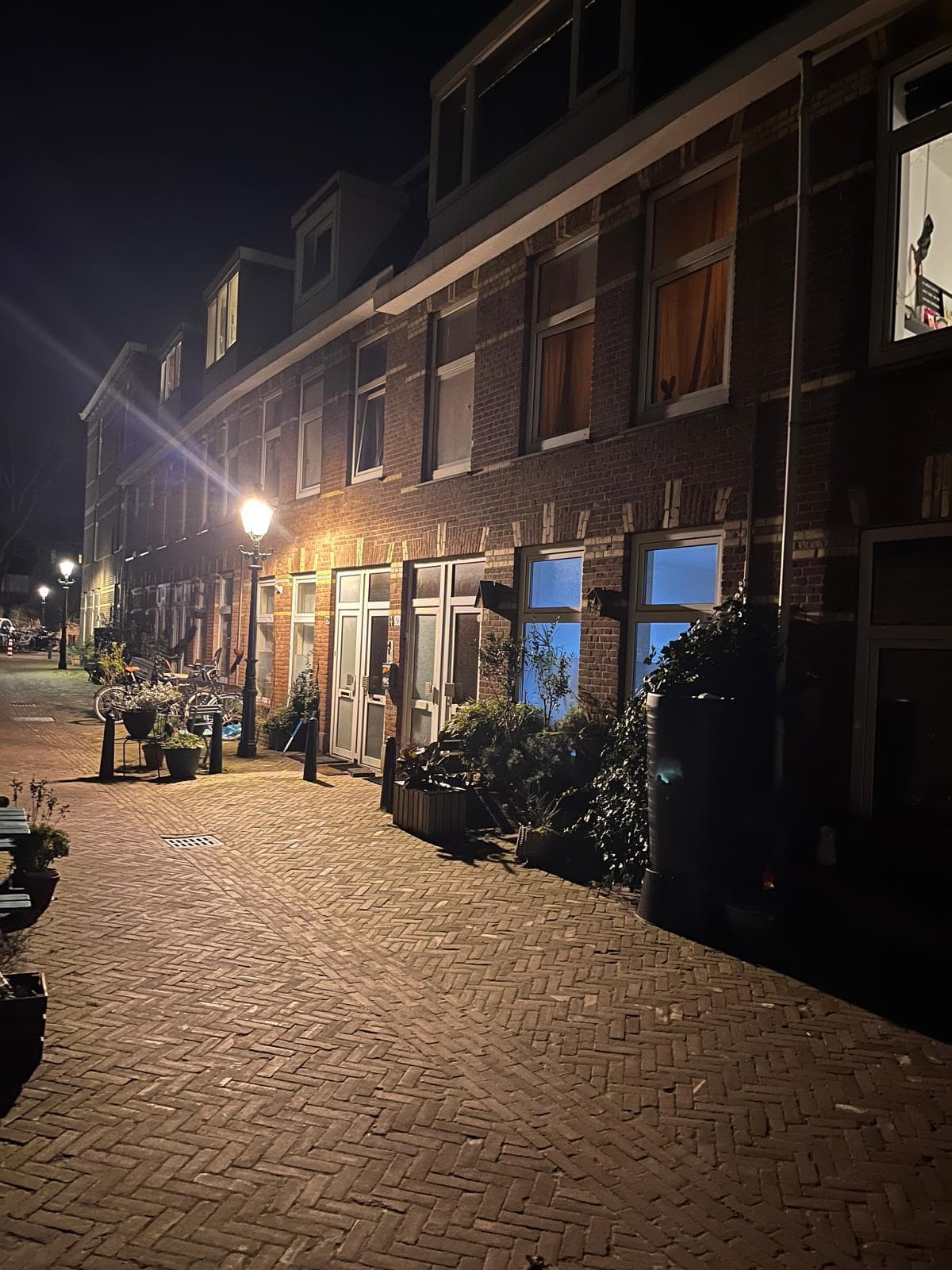 show all photos of Vlagstraat