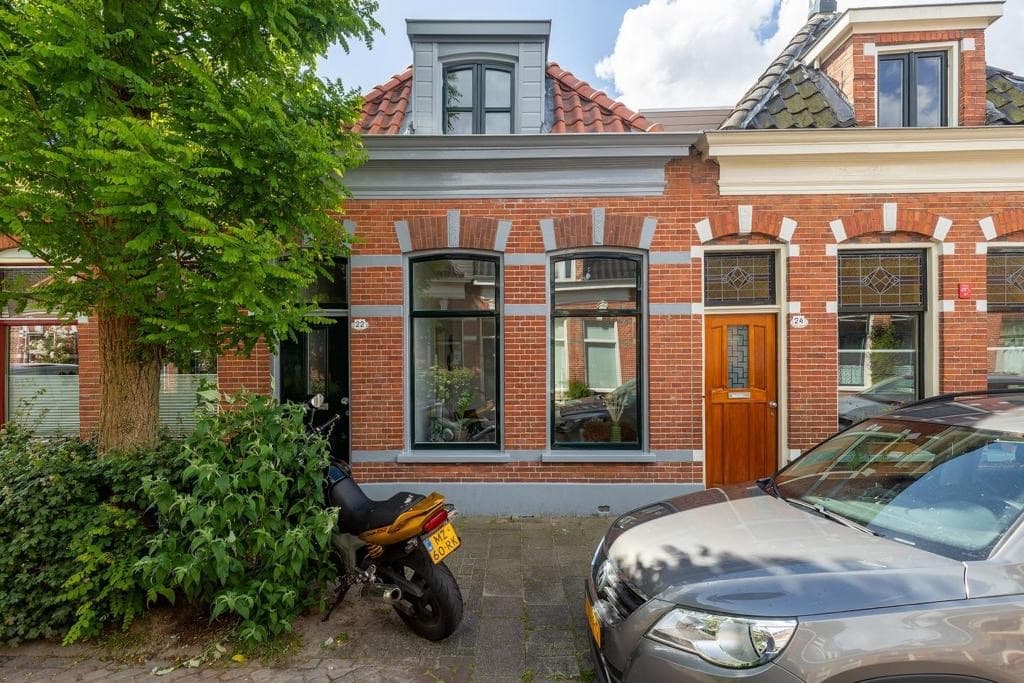 show all photos of Baanstraat