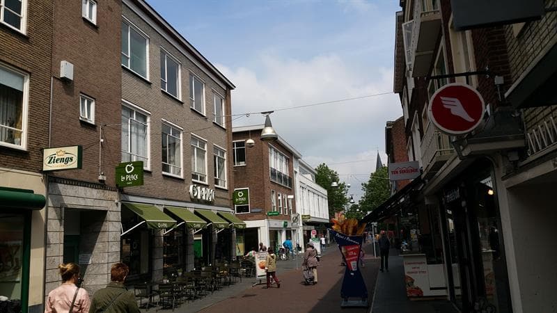 show all photos of Raadhuisstraat